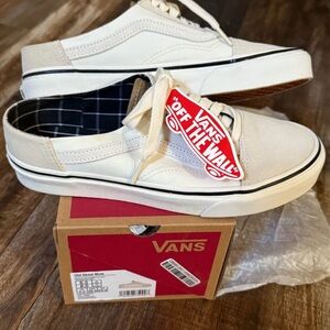Vans Off White and Black Old Skool Sneakers